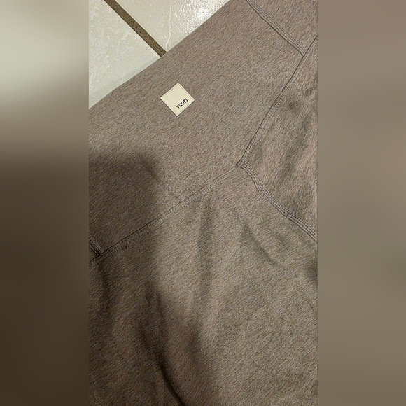 Vuori Womens Pants Mid Rise Elevation Slim Bootcut - Picture 5 of 7